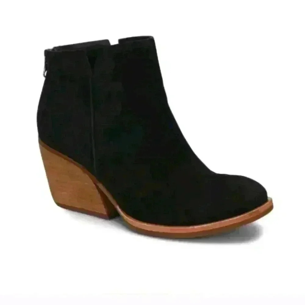 KORK-EASE Women's Black Suede Chandra Stacked Wooden Heel Boot 8